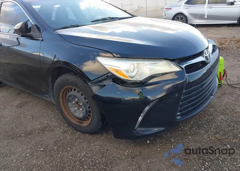 2016 Toyota Camry Le z USA, uszkodzony, nr VIN 4T1BF1FK4GU231584